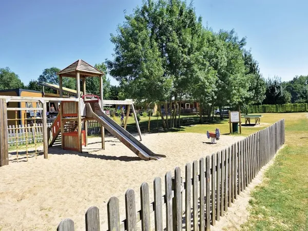 Einer der Spielplätze auf dem Campingplatz Roan Domaine de La Brèche.